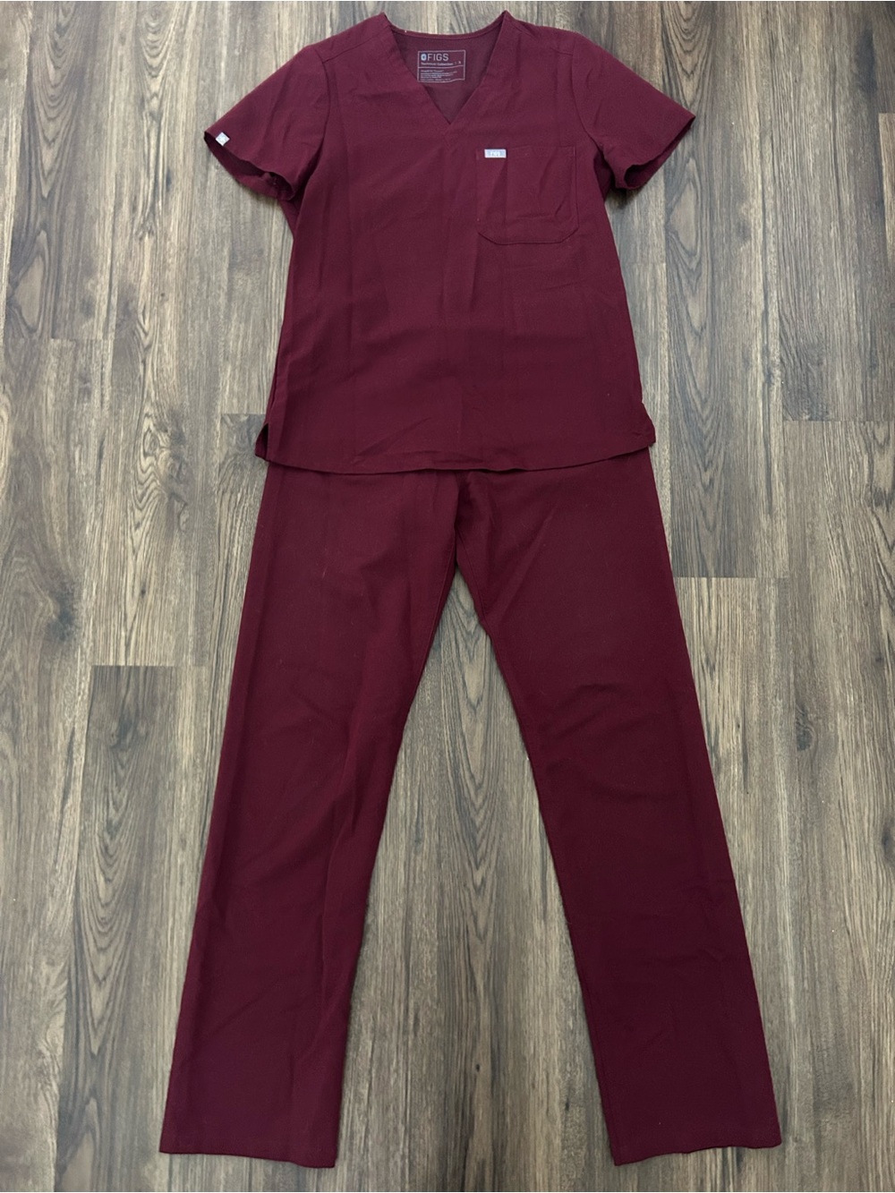 Figs Women's Straight-Leg Scrub Set in Burgundy
